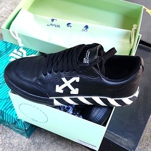 Off White Mens Unisex Sneakers Black and White